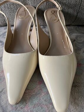 Women dress shoes